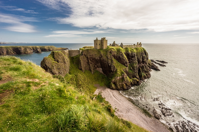 Aberdeen Coach Tour to Dunnottar Castle, Royal Deeside & Cairngorms National Park