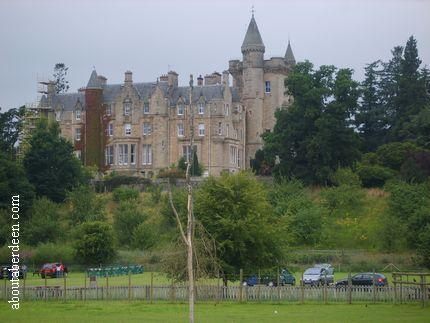 blair drummond safari park lodges