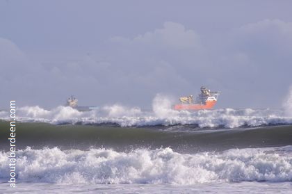 Ships Aberdeen Beach