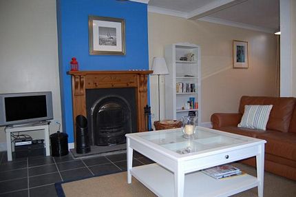 Cottage Lounge