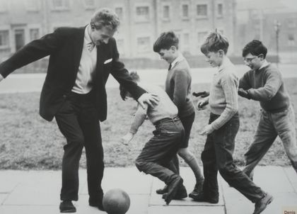 denis law playing football children aberdeen